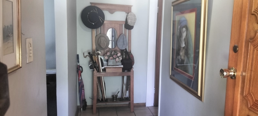 5 Bedroom Property for Sale in Waverley Free State